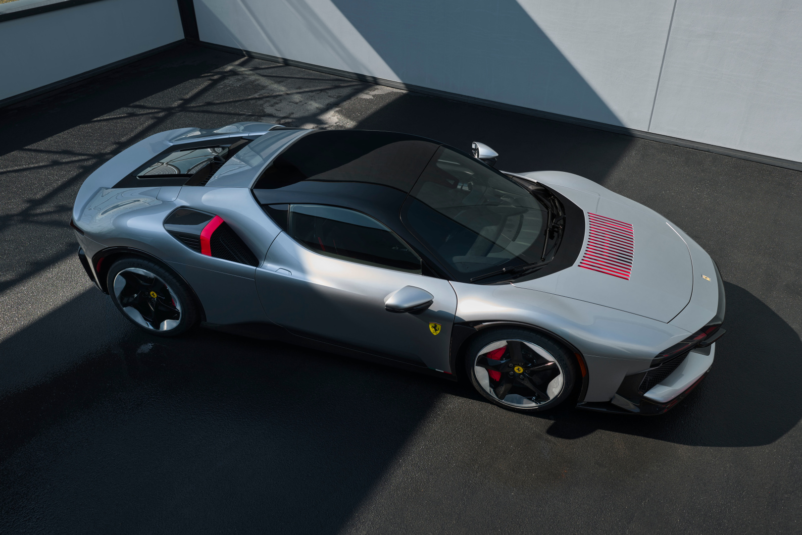 SMALL_FERRARI_CZ26_20260814_PIC_23